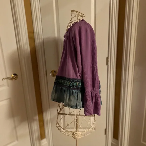 Blouse and skirt set medium or large - Picture 7 of 16